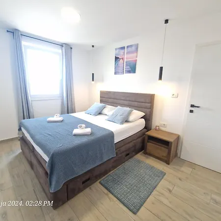 Apartment Penthouse Josipovic *