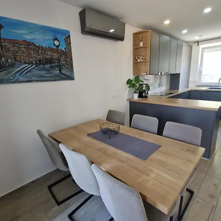 Penthouse Josipovic Lägenhet *